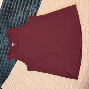 Old Navy Women's Burgundy Racer Back Tank Top Size M